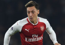 Mesut Oezil rozwiązaniem problemów Manchesteru United? Mesut Ozil