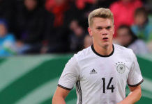 Piłkarze zarabiają za dużo? “Nie robimy nic istotnego”