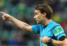 Sędzia podyktował rzut karny w przerwie meczu!